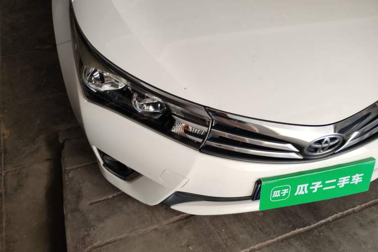 Used Toyota Corolla 2014 1.6L CVT GL Right Front Headlight