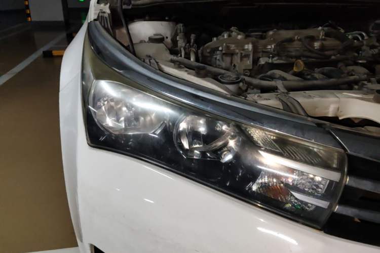 Used Toyota Corolla 2014 1.6L CVT GL Right Front Headlight