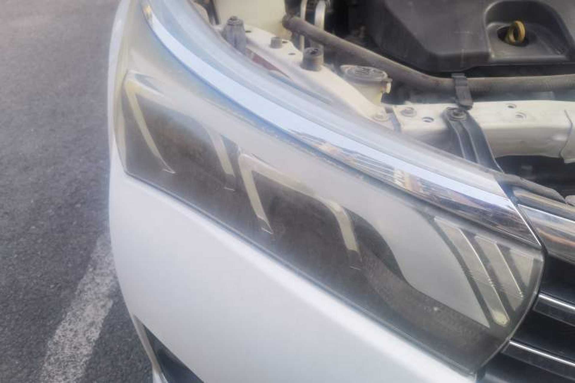 Used Toyota Corolla 2014 1.6L CVT GL Right Front Headlight