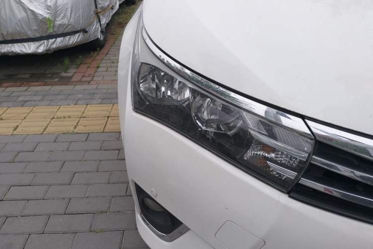 Used Toyota Corolla 2014 1.6L CVT GL-i Leather Edition Right Front Headlight