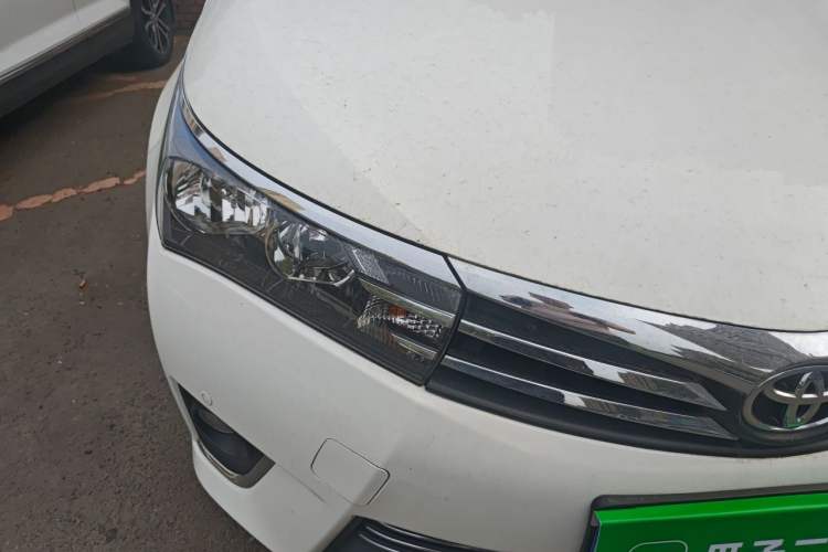 Used Toyota Corolla 2014 1.6L Manual GL-i Leather Edition Right Front Headlight