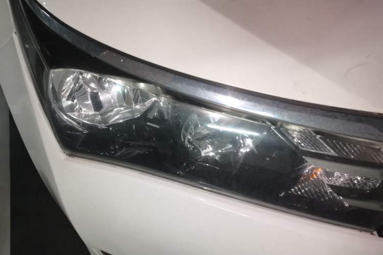 Used Toyota Corolla 2014 1.6L CVT GL Right Front Headlight