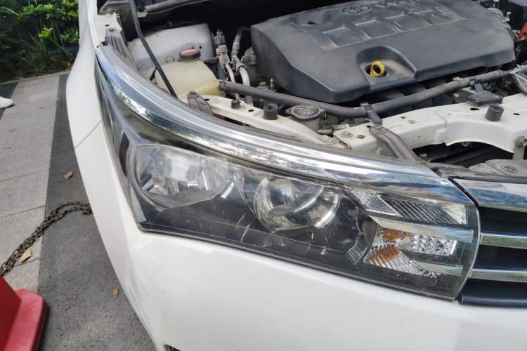 Used Toyota Corolla 2014 1.6L CVT GL Right Front Headlight
