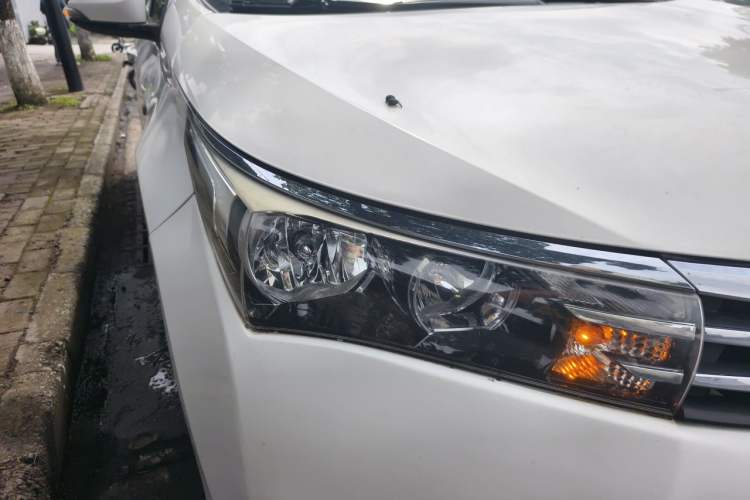 Used Toyota Corolla 2014 1.6L CVT GL Right Front Headlight