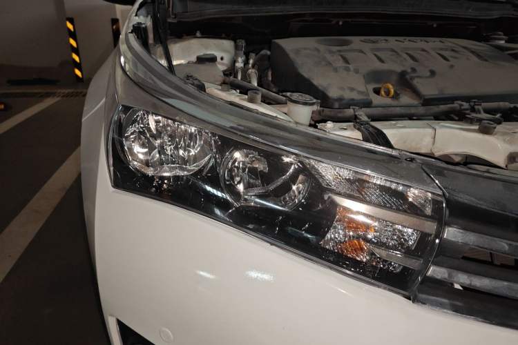 Used Toyota Corolla 2014 1.6L CVT GL-i Leather Edition Right Front Headlight