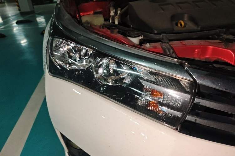 Used Toyota Corolla 2014 1.6L CVT GL Right Front Headlight
