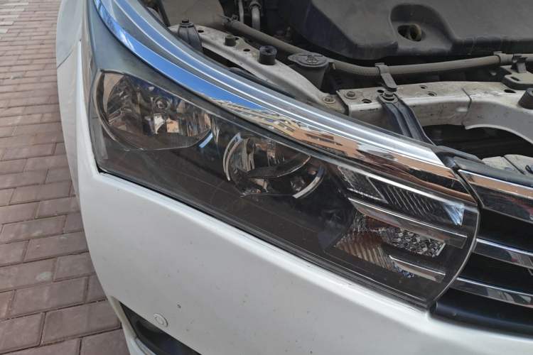 Used Toyota Corolla 2014 1.6L CVT GL-i Leather Edition Right Front Headlight