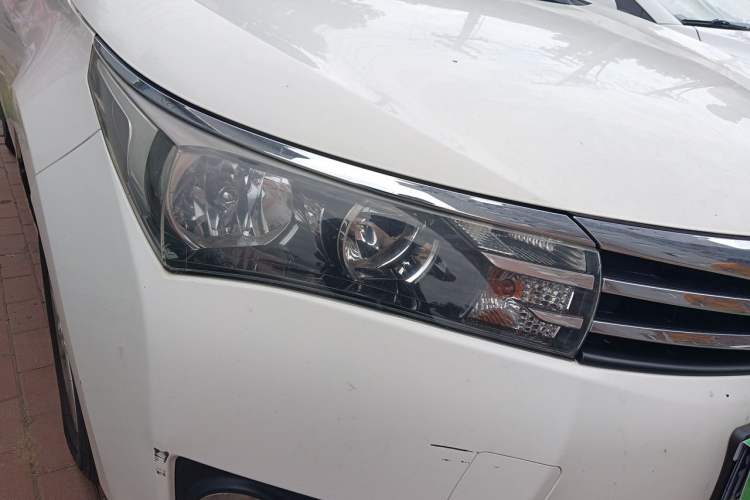 Used Toyota Corolla 2014 1.6L CVT GL Right Front Headlight