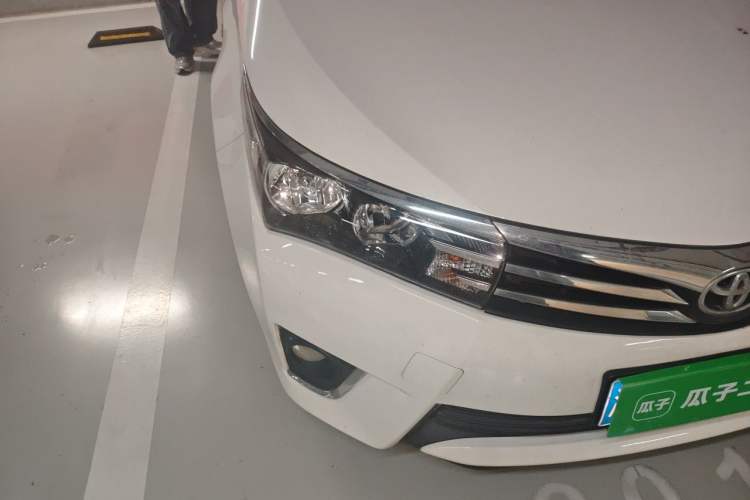 Used Toyota Corolla 2014 1.6L CVT GL Right Front Headlight