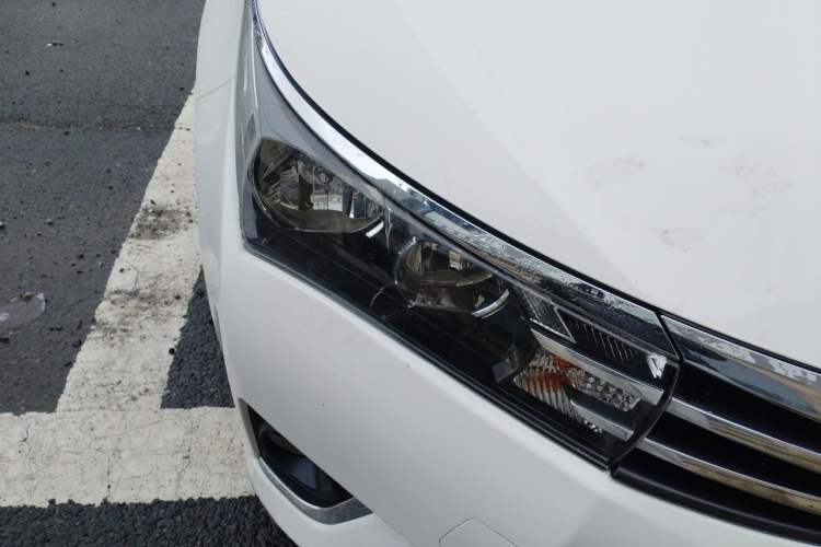 Used Toyota Corolla 2014 1.6L CVT GL Right Front Headlight