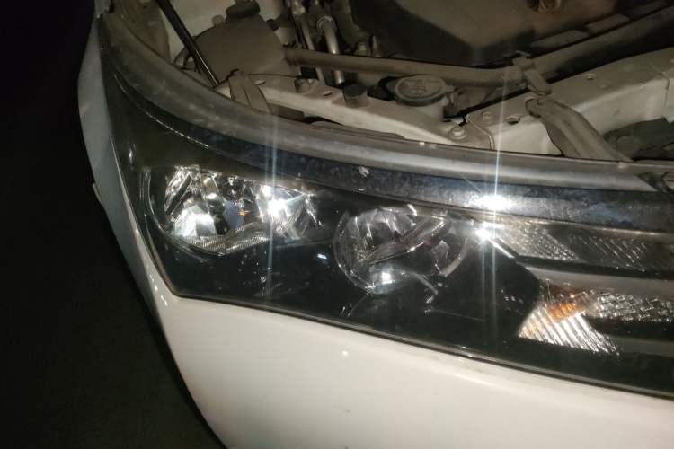Used Toyota Corolla 2014 1.6L CVT GL Right Front Headlight