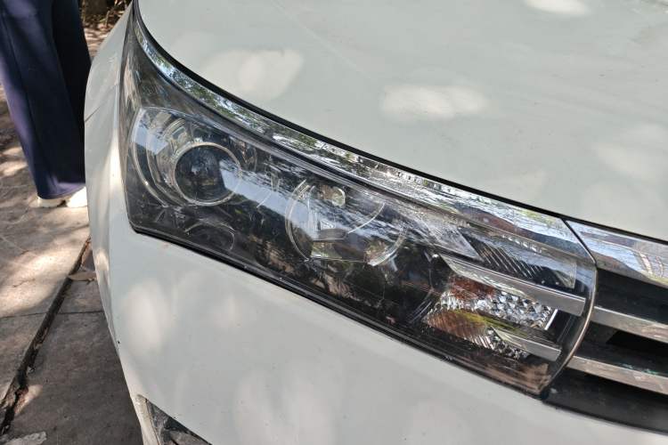 Used Toyota Corolla 2014 1.6L CVT GL Right Front Headlight