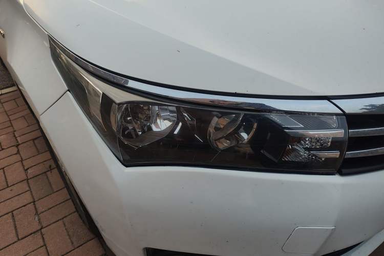 Used Toyota Corolla 2014 1.6L CVT GL Right Front Headlight