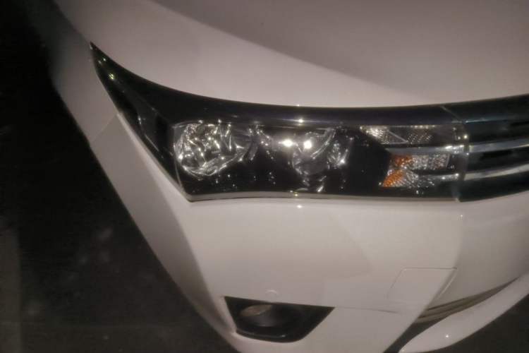Used Toyota Corolla 2014 1.6L CVT GL-i Leather Edition Right Front Headlight