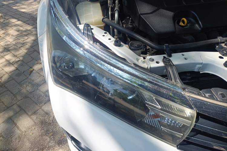 Used Toyota Corolla 2014 1.6L CVT GL Right Front Headlight