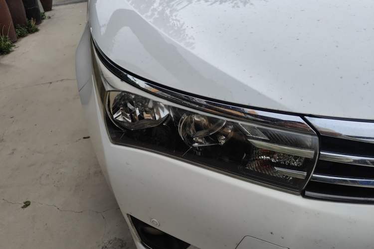 Used Toyota Corolla 2014 1.6L CVT GL-i Leather Edition Right Front Headlight