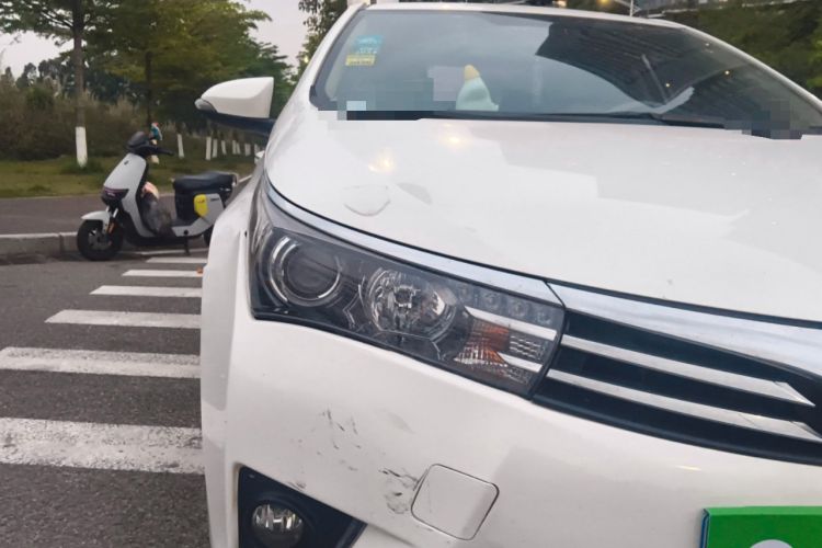 Used Toyota Corolla 2014 1.8L CVT GLX-i Right Front Headlight