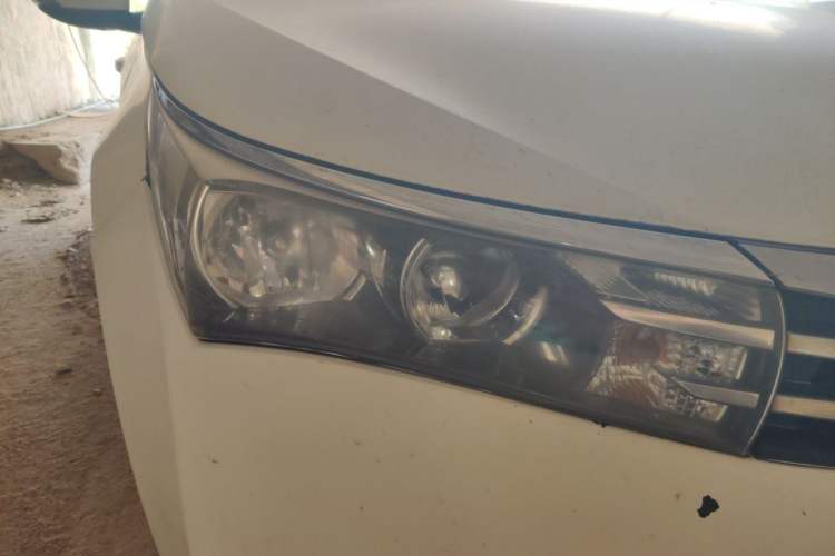 Used Toyota Corolla 2014 1.6L Manual GL Right Front Headlight
