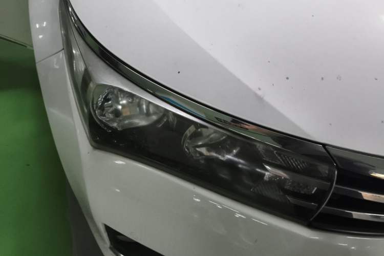 Used Toyota Corolla 2014 1.6L CVT GL-i Right Front Headlight