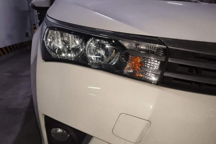 Used Toyota Corolla 2014 1.6L CVT GL Right Front Headlight