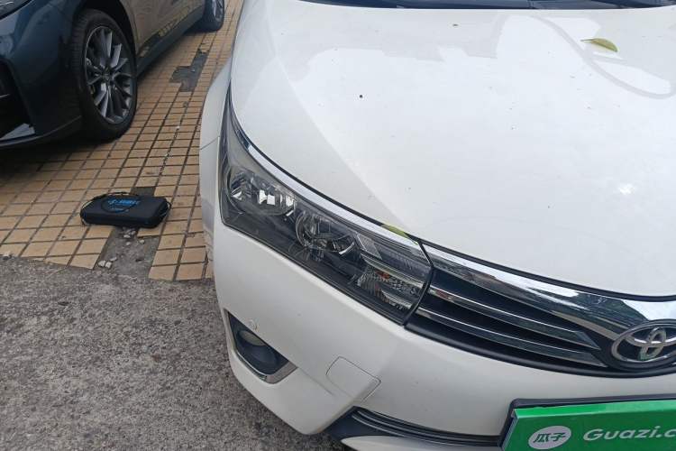 Used Toyota Corolla 2014 1.6L CVT GL-i Leather Edition Right Front Headlight