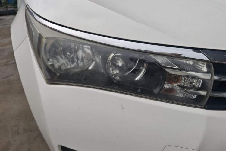 Used Toyota Corolla 2014 1.6L CVT GL Right Front Headlight