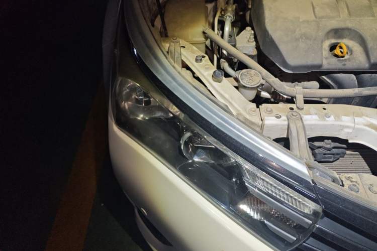 Used Toyota Corolla 2014 1.6L CVT GL-i Right Front Headlight