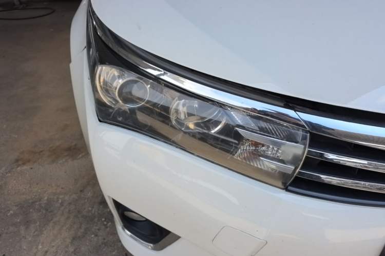 Used Toyota Corolla 2014 1.6L CVT GL Right Front Headlight