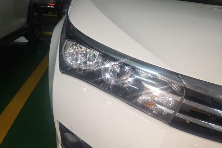 Used Toyota Corolla 2014 1.6L CVT GL-i Leather Edition Right Front Headlight
