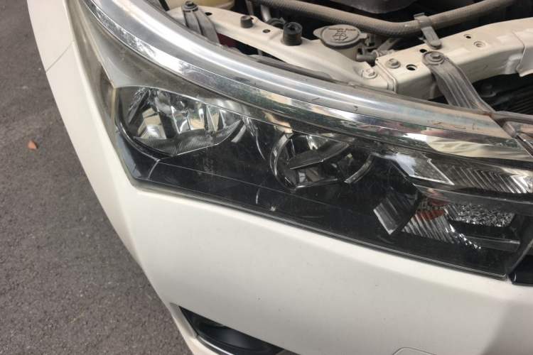 Used Toyota Corolla 2014 1.6L CVT GL Right Front Headlight