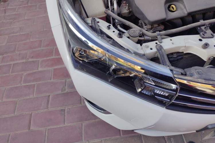 Used Toyota Corolla 2014 1.6L CVT GL Right Front Headlight