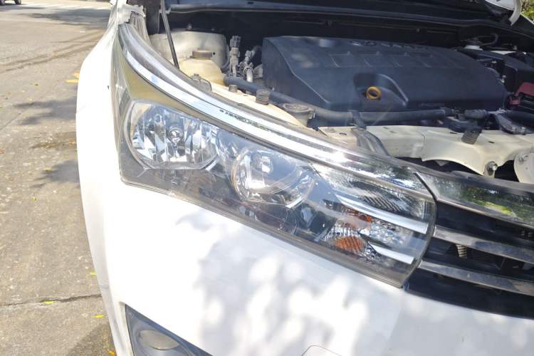 Used Toyota Corolla 2014 1.6L CVT GL Right Front Headlight