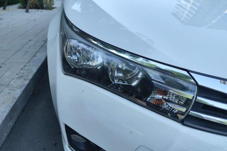 Used Toyota Corolla 2014 1.6L CVT GL Right Front Headlight