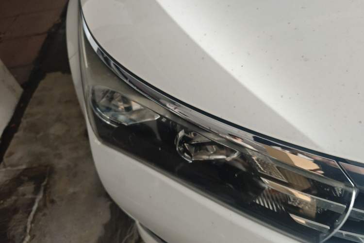 Used Toyota Corolla 2014 1.6L CVT GL Right Front Headlight