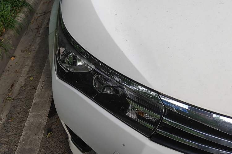 Used Toyota Corolla 2014 1.6L CVT GL Right Front Headlight