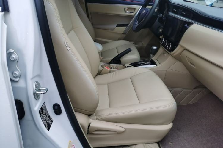 Used Toyota Corolla 2014 1.6L CVT GL Right Front Seat