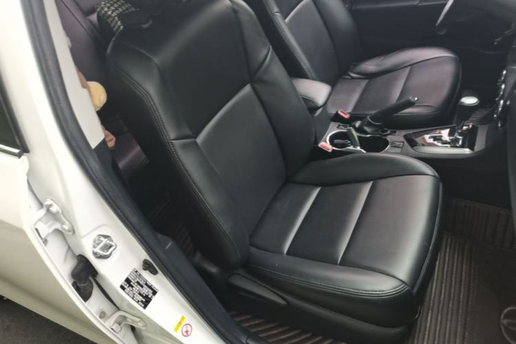 Used Toyota Corolla 2014 1.6L CVT GL Right Front Seat