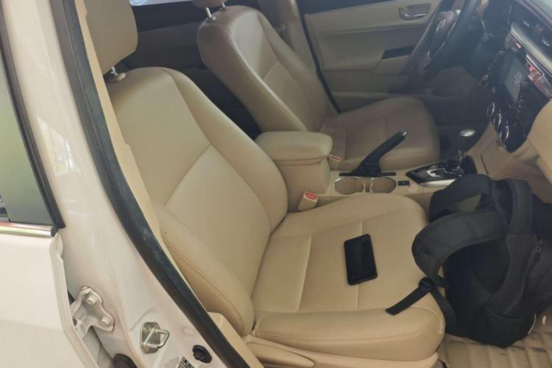 Used Toyota Corolla 2014 1.6L CVT GL Right Front Seat