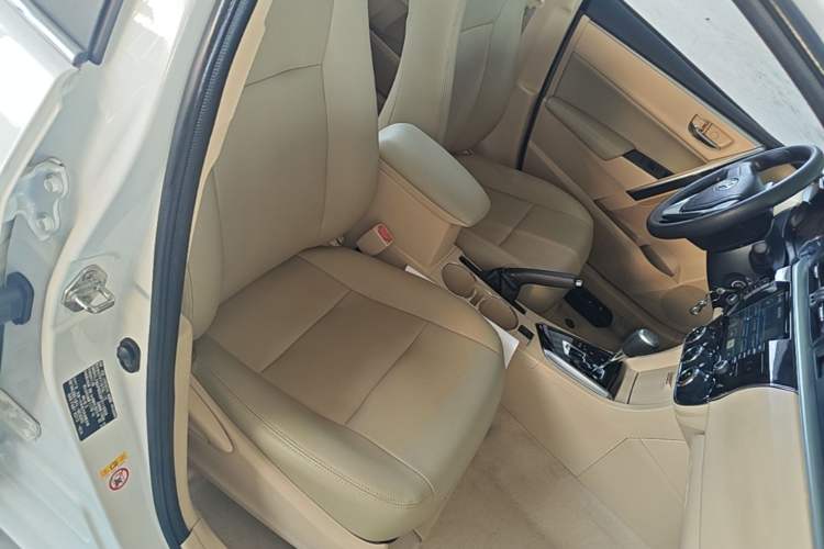 Used Toyota Corolla 2014 1.6L CVT GL-i Right Front Seat