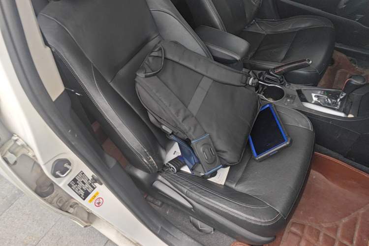 Used Toyota Corolla 2014 1.8L CVT GLX-i Right Front Seat