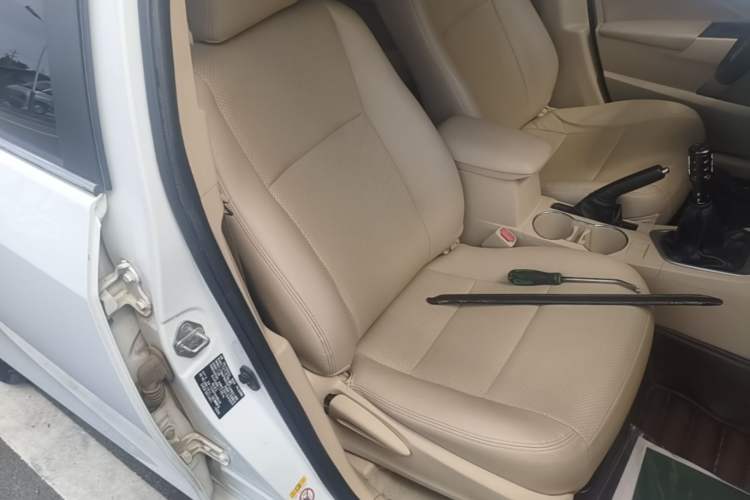 Used Toyota Corolla 2014 1.6L Manual GL Right Front Seat