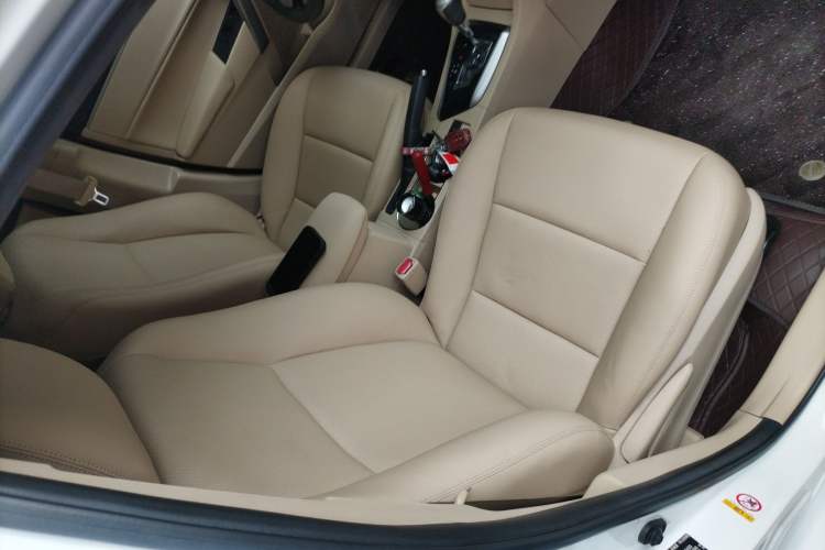 Used Toyota Corolla 2014 1.6L CVT GL Right Front Seat