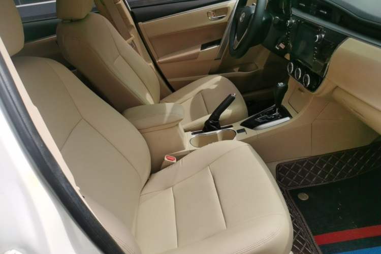 Used Toyota Corolla 2014 1.6L CVT GL Right Front Seat