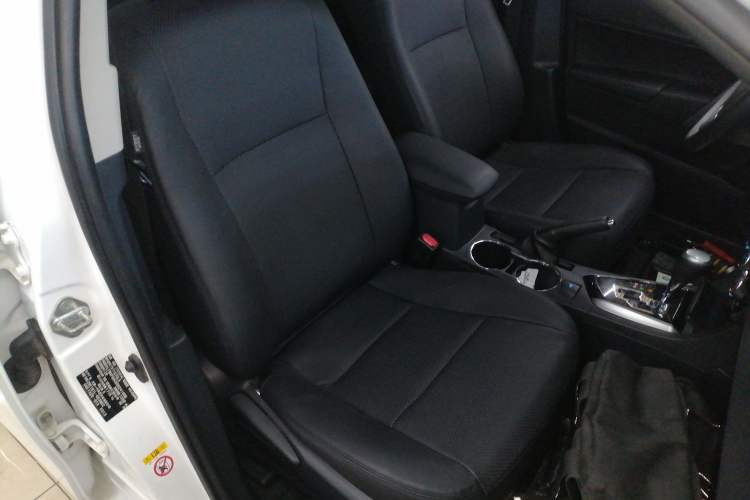 Used Toyota Corolla 2014 1.6L CVT GL Right Front Seat