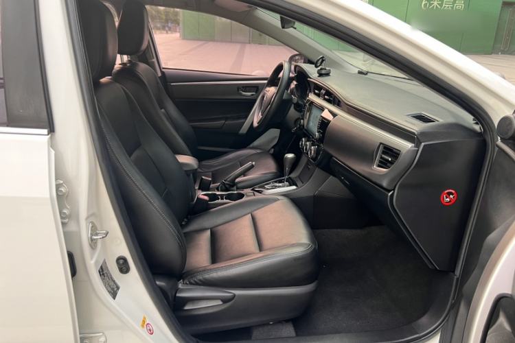 Used Toyota Corolla 2014 1.6L CVT GL Right Front Seat