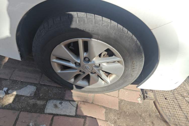 Used Toyota Corolla 2014 1.6L Manual GL Right Front Wheel Hub