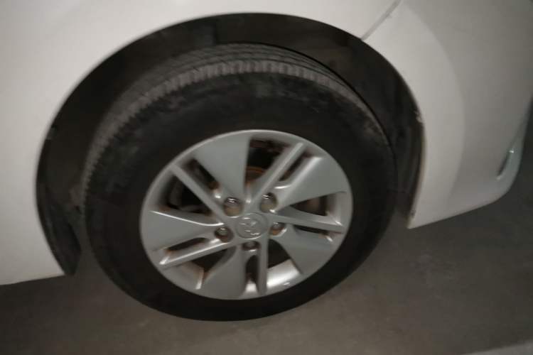 Used Toyota Corolla 2014 1.6L Manual GL Right Front Wheel Hub
