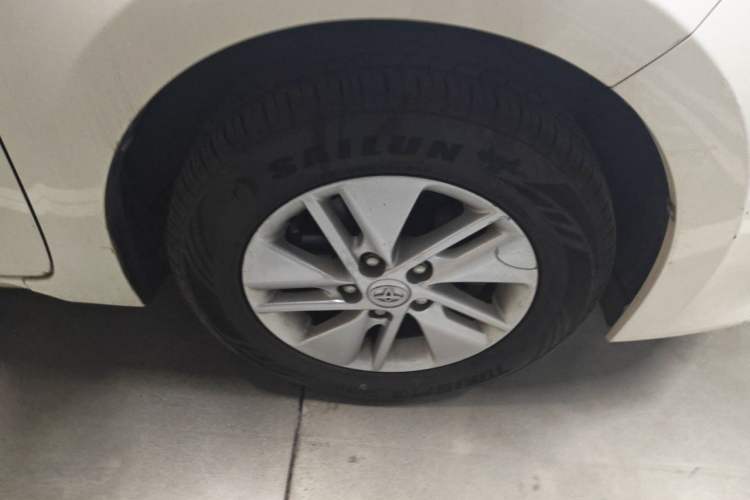 Used Toyota Corolla 2014 1.6L Manual GL Right Front Wheel Hub