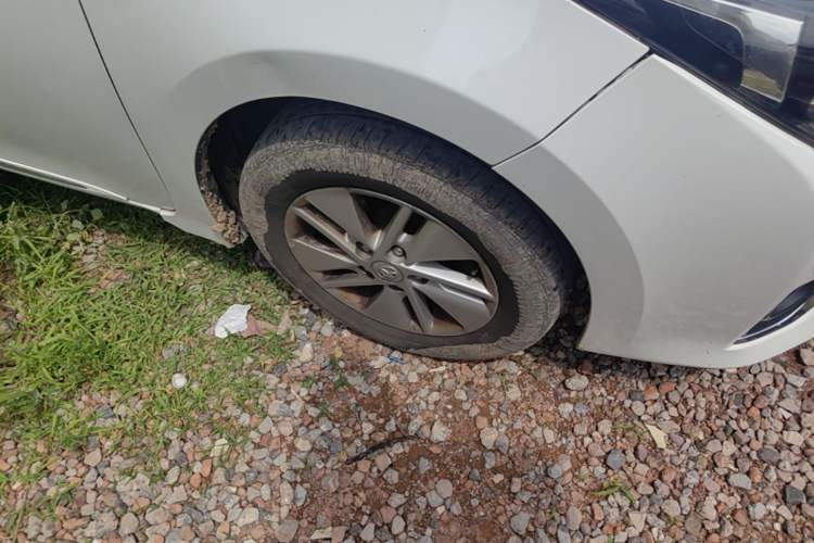 Used Toyota Corolla 2014 1.6L CVT GL-i Right Front Wheel Hub