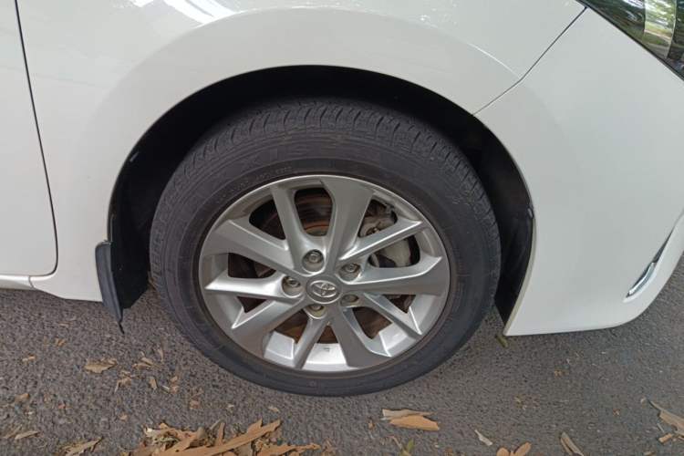 Used Toyota Corolla 2014 1.6L CVT GL-i Leather Edition Right Front Wheel Hub
